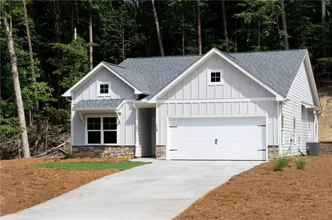292 Pinebrook Dr, Waleska, GA 30183
