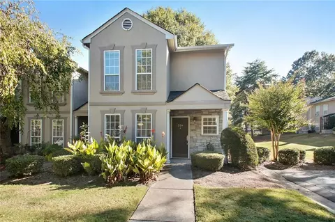204 Masons Creek Cir, Sandy Springs, GA 30350