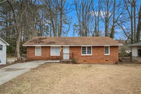 502 Hilltop Dr, Forest Park, GA 30297