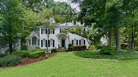 2542 Woodcrest Ct, Lawrenceville, GA 30043