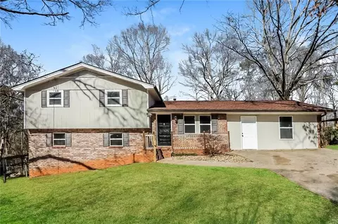 6167 Moss Dr, Douglasville, GA 30135