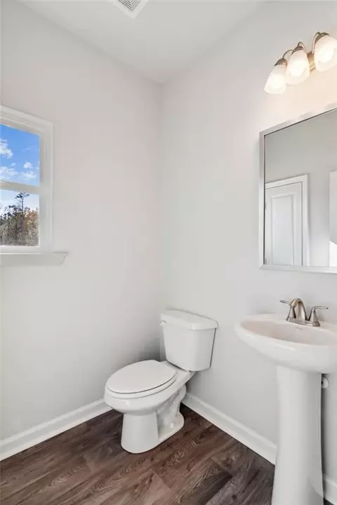 Bath - 295 Quail Forest Cir, Toccoa, GA 30577 photo 1 of 9