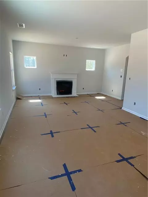 Living - 295 Quail Forest Cir, Toccoa, GA 30577 photo 5 of 5
