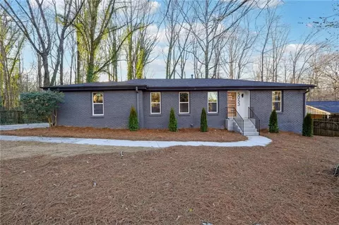 5053 Bedell Rd NE, Roswell, GA 30075