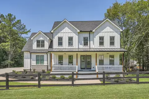 211 Whispering Pines Dr, Woodstock, GA 30188