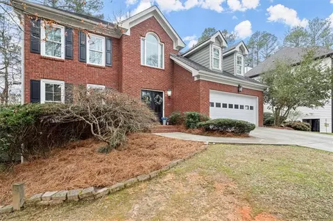 Exterior - 1820 Oak Wind Ln, Buford, GA 30519 photo 2 of 10
