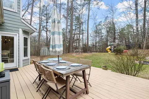 Exterior - 1820 Oak Wind Ln, Buford, GA 30519 photo 5 of 10