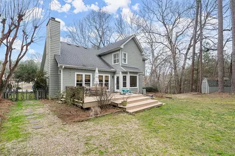Exterior - 1820 Oak Wind Ln, Buford, GA 30519 photo 6 of 10