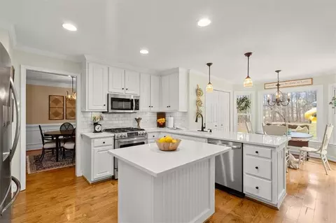 Kitchen - 1820 Oak Wind Ln, Buford, GA 30519 photo 2 of 6