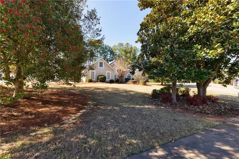 616 Redbud Ln, Stockbridge, GA 30281