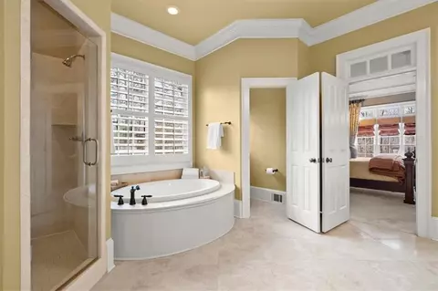 Bath - 110 Old Barn Ct, Milton, GA 30004 photo 1 of 9