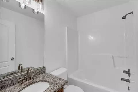 Bath - 240 Lakeview Trl, Covington, GA 30016 photo 6 of 7