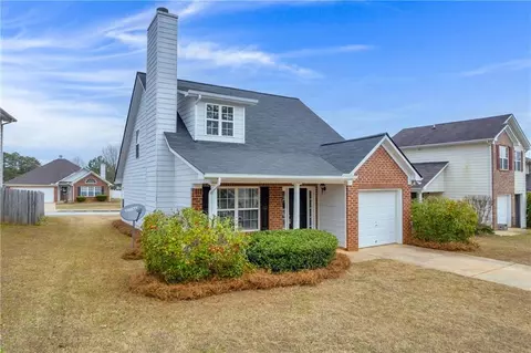 Exterior - 240 Lakeview Trl, Covington, GA 30016 photo 4 of 10