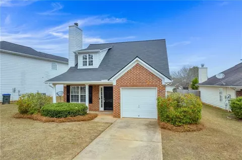 Exterior - 240 Lakeview Trl, Covington, GA 30016 photo 5 of 10