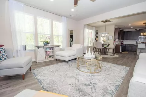 Living - 1016 Bluecoat Cir, Hampton, GA 30228 photo 4 of 5