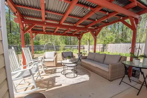 Exterior - 1016 Bluecoat Cir, Hampton, GA 30228 photo 6 of 10