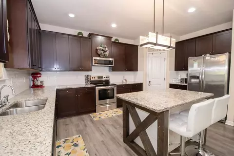 Kitchen - 1016 Bluecoat Cir, Hampton, GA 30228 photo 4 of 5