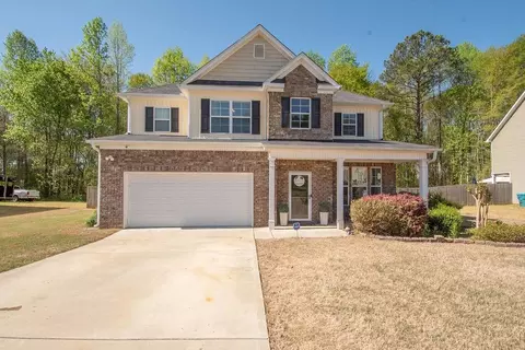 Exterior - 1016 Bluecoat Cir, Hampton, GA 30228 photo 2 of 10