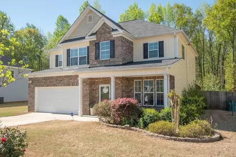 Exterior - 1016 Bluecoat Cir, Hampton, GA 30228 photo 5 of 10