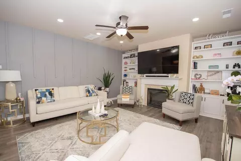 Living - 1016 Bluecoat Cir, Hampton, GA 30228 photo 2 of 5