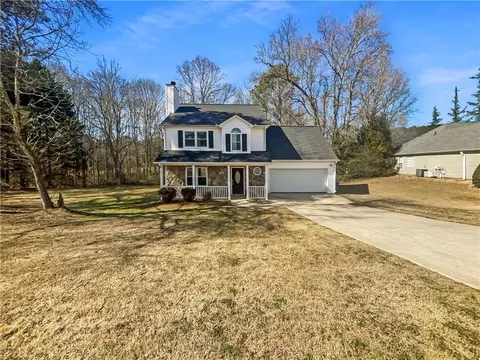 868 Burton Ridge Dr, Loganville, GA 30052
