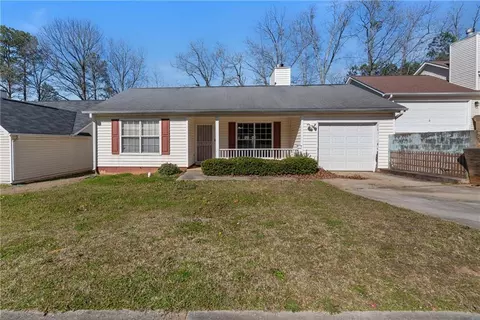 724 Hynds Springs Dr, Jonesboro, GA 30238