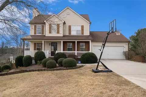 3870 Michaels Creek Way, Loganville, GA 30052