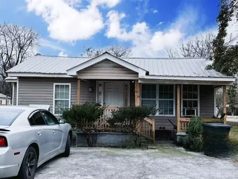 225 Gordon Ave, Calhoun, GA 30701