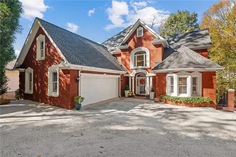 9270 Bayhill Dr, Gainesville, GA 30506
