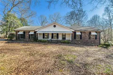 18 Oak Knoll Ln, Cedartown, GA 30125