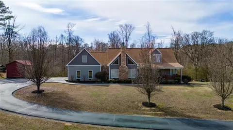 749 Pleasant Valley Rd SE, Fairmount, GA 30139
