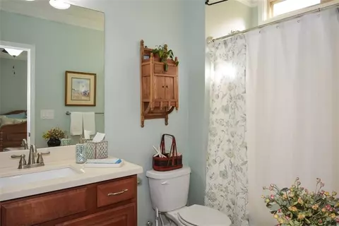 Bath - 124 Laurel Glory Rd, Canton, GA 30114 photo 6 of 7