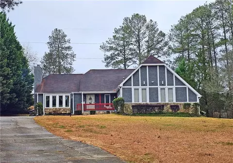1411 Mundys Mill Rd, Jonesboro, GA 30238