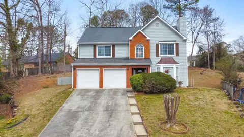5120 Harbins Point Ln NW, Lilburn, GA 30047