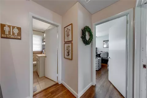 Entry Way - 482 Scott St, Commerce, GA 30529 photo 2 of 3