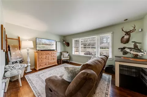 Living - 482 Scott St, Commerce, GA 30529 photo 1 of 3