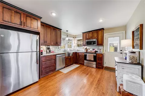 Kitchen - 482 Scott St, Commerce, GA 30529 photo 1 of 2
