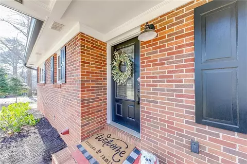Exterior - 482 Scott St, Commerce, GA 30529 photo 5 of 11