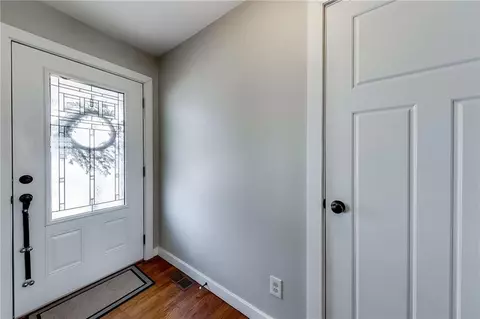 Entry Way - 482 Scott St, Commerce, GA 30529 photo 1 of 3