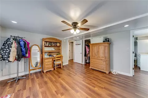 Living - 482 Scott St, Commerce, GA 30529 photo 3 of 3