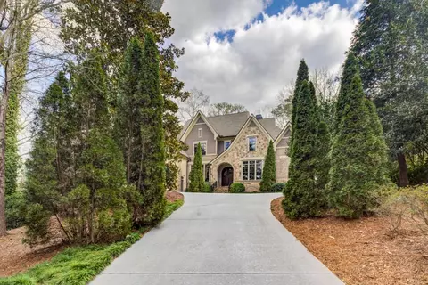 927 Buckingham Cir NW, Atlanta, GA 30327