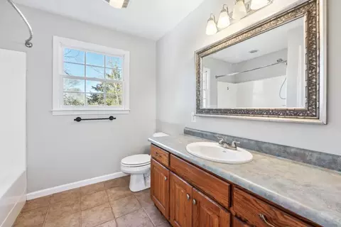 Bath - 1811 Rock Creek Rd, Toccoa, GA 30577 photo 1 of 2