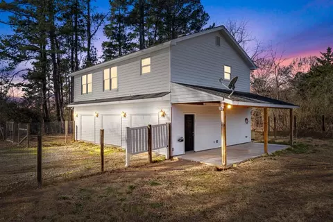 Exterior - 1811 Rock Creek Rd, Toccoa, GA 30577 photo 4 of 14