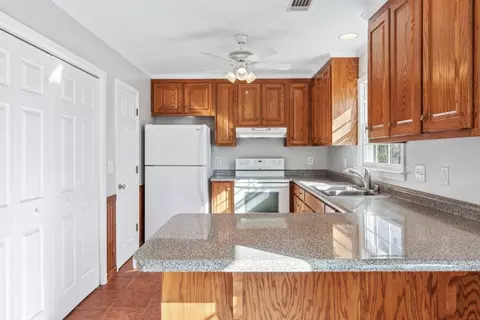 Kitchen - 1811 Rock Creek Rd, Toccoa, GA 30577 photo 1 of 2