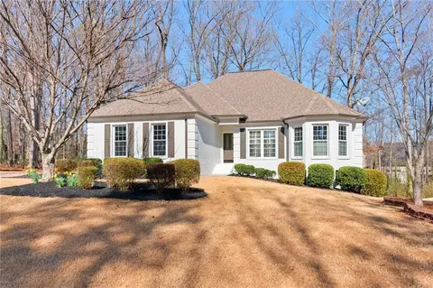 355 Falcon Creek Dr, Suwanee, GA 30024
