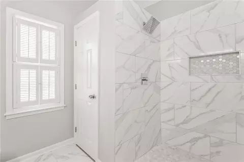 Bath - 70 Fairview Chase, Covington, GA 30016 photo 2 of 4