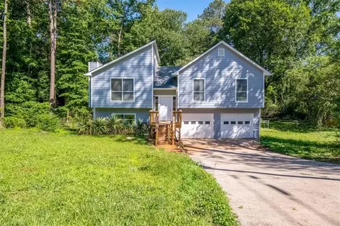 2915 Clearwater Dr, Douglasville, GA 30135