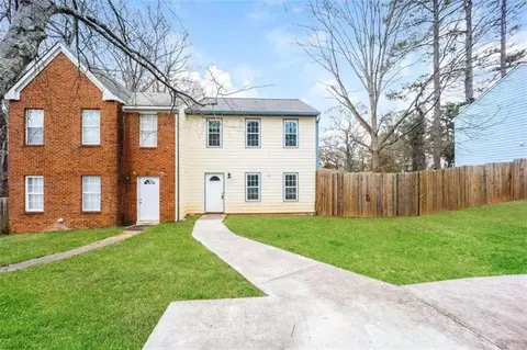 7953 Creekstone Way, Riverdale, GA 30274