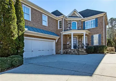 7926 Stratford Ln, Sandy Springs, GA 30350