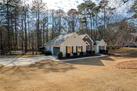 Exterior - 505 Heddingham Ct, Milton, GA 30004 photo 2 of 15